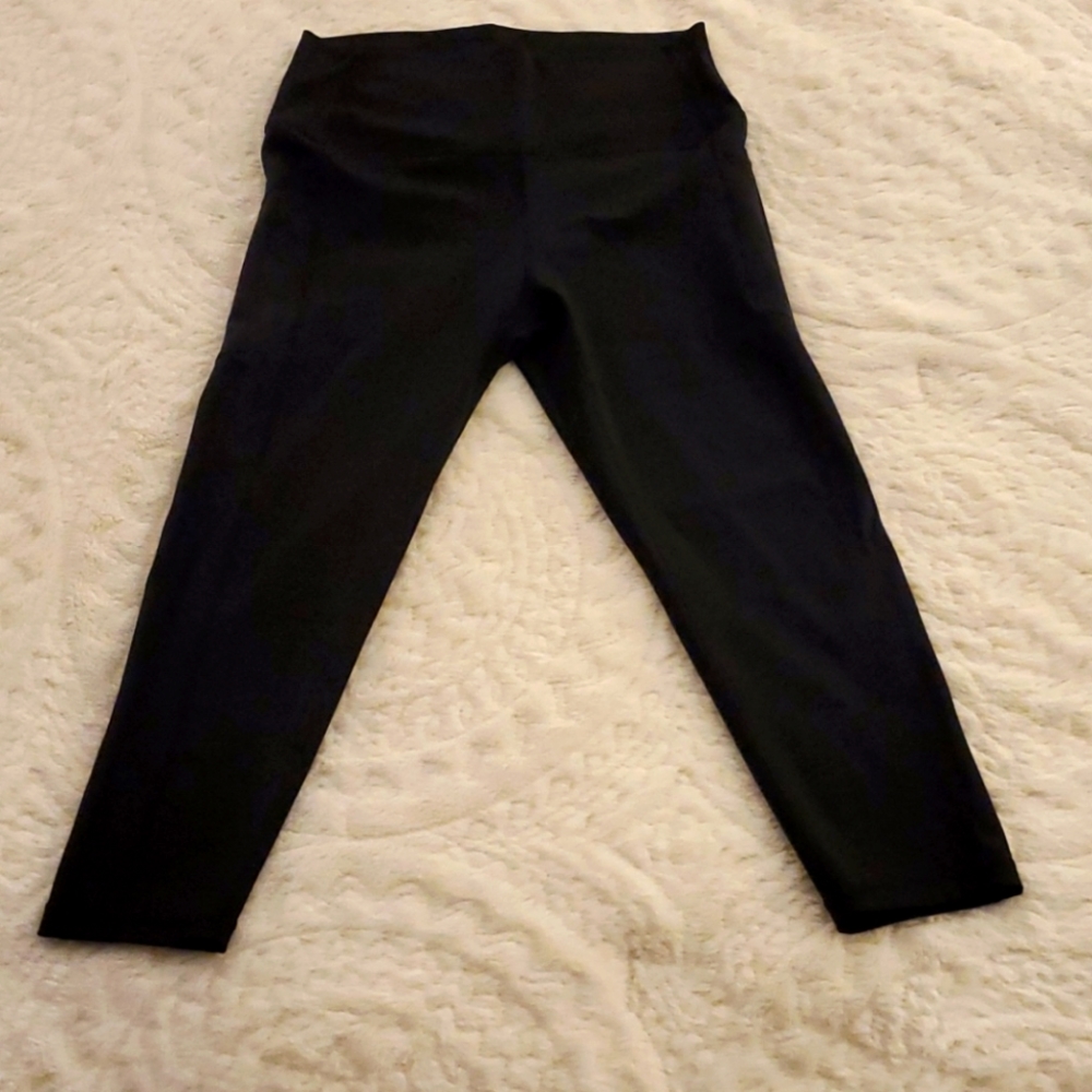 Zyia 20" black capri